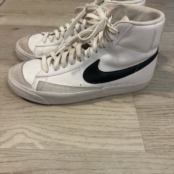 Nike Blazers White and Black High-Top Sneakers 7Y or Womens 8.5